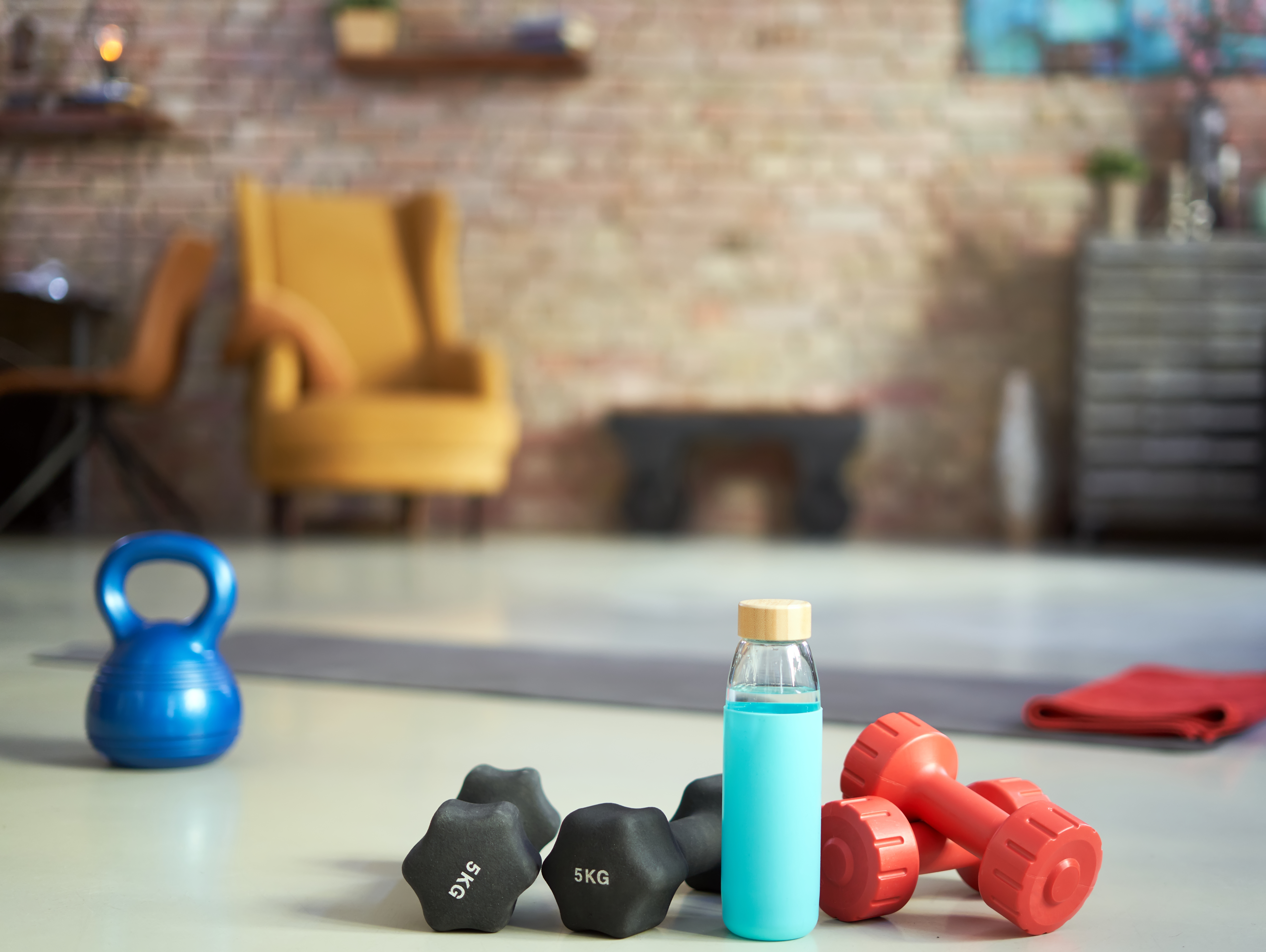 トレーナーが選ぶ！自宅で使えるダイエット器具おすすめ15選